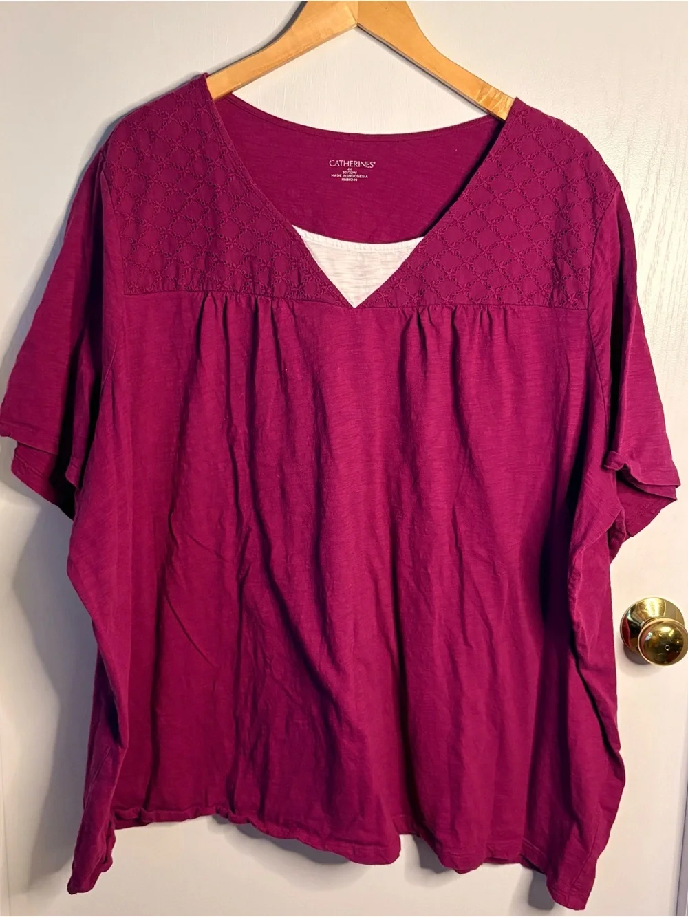 Catherine’s 4X Orchid Knit 100% Cotton V-Neck Eyelet Yoke Short Sleeve Top - Picture 1 of 7